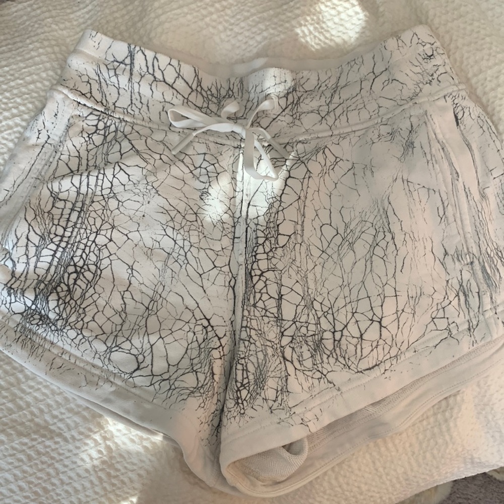 Inner glow shorts